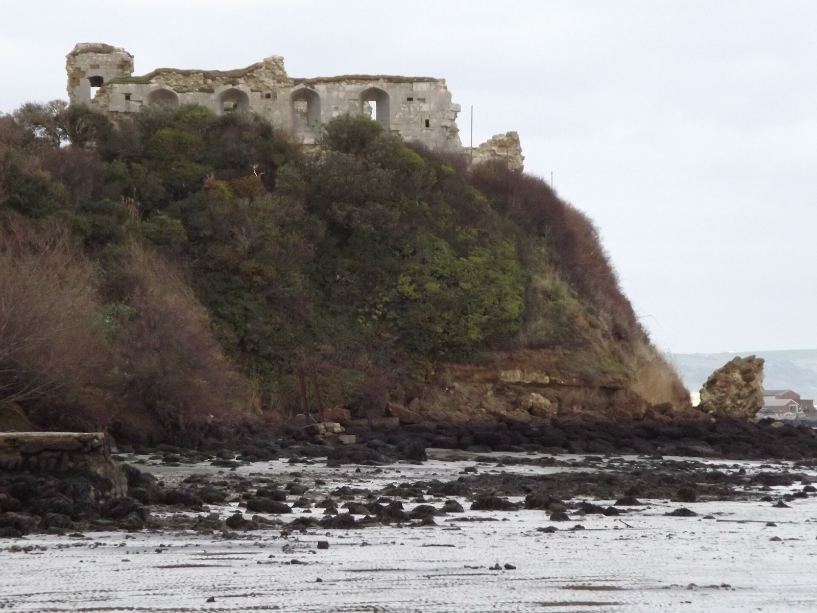 The ruin of Sandsfoot Castle above the shore of Portland Harbour